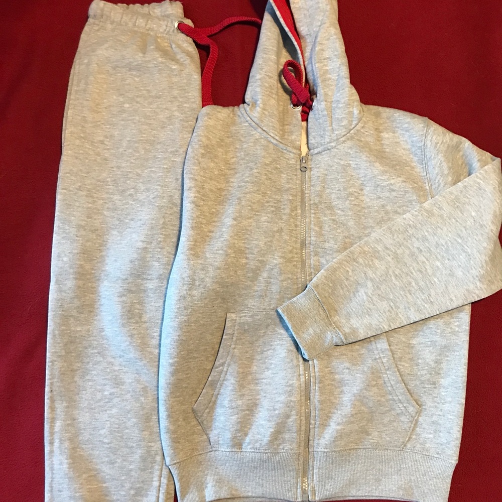 Jogging suit boys size 11/12